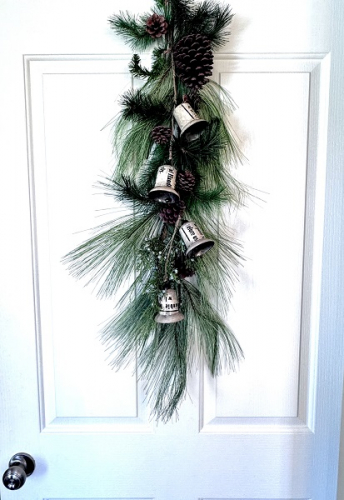 HANGING WHITE CHRISTMAS BELLS *NEW* AVAIL JULY 2026